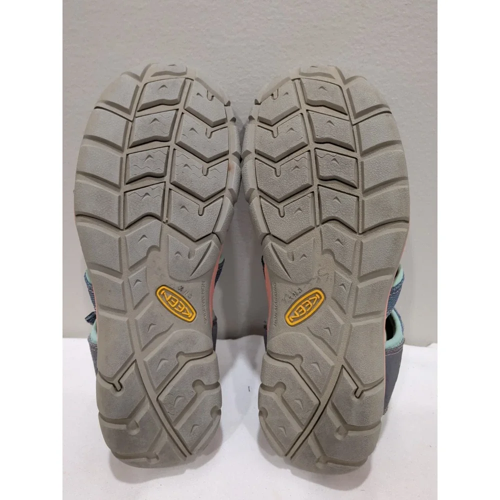 KEEN Seacamp II CNX Outdoors Waterproof Sandals Girls US 5 Rubber Sole